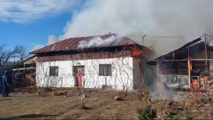 Incendiu izbucnit într-o gospodărie din comuna Ciofrangeni (2)