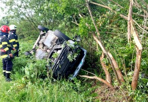 Autoturism răsturnat Mușătești