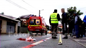 Femeie lovită mortal