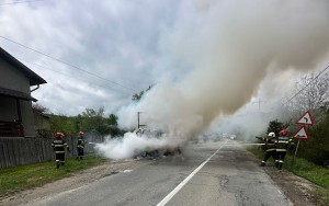 Incendiu la un vehicul în comuna Ciofrangeni
