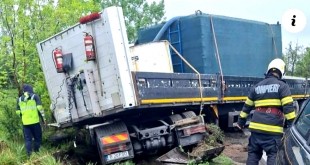 TIR a întrat în șanț la Morărești