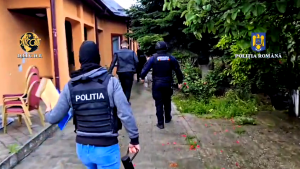 percheziții domiciliare (13)