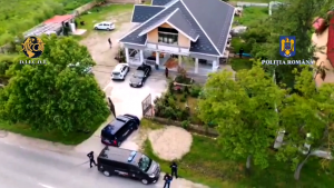 percheziții domiciliare (23)