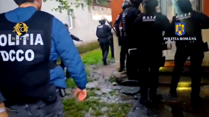 percheziții domiciliare (8)