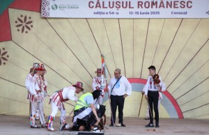 Formația de călușari „Zorile” din Costești (1)