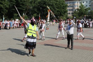 Formația de călușari „Zorile” din Costești (11)