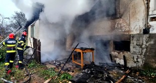 Incendiu casă bătrânească