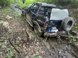 auto cazut in rala arefe arges (1)