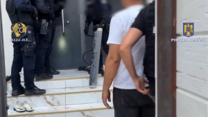 percheziitii arges (2)