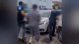 ARESTATI TINERIVIOLOLENTI (6)