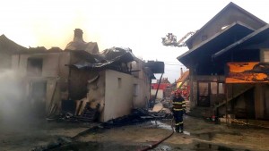 incendiu casa arges (1)