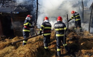 Incendiu-la-un-fânar