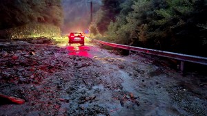 Viitură în zona Piscu Negru -Transfăgărășan (4)