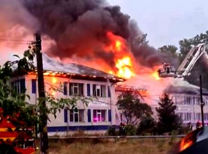 incendiu fierma pitesti (2)