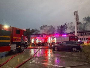 incendiu firma -pitesti (2)