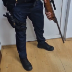 Piteștean cu pușca în Târgul Săptămânal (2)