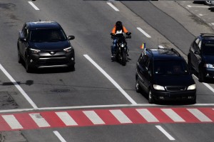 conducea o motocicletă cu viteză excesivă