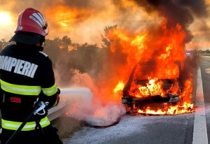 Incendiu-autoturism