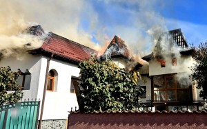incendiu casa dragoslavele (1)