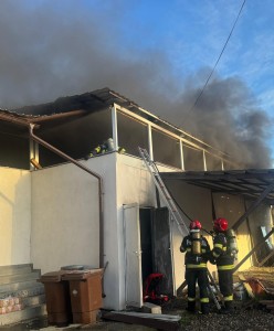 incendiu firma curtea de arges (3)