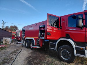 incendiu firma curtea de arges (5)