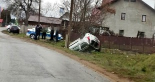 Autoturism intrat în șanț Dârmănești