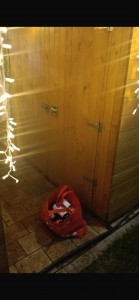 au spart o căsuță din Târgul de Crăciun- pitesti (2)