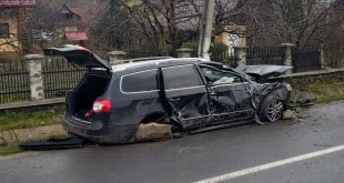 auto intrat intr-un cap de pod - Leresti Arges