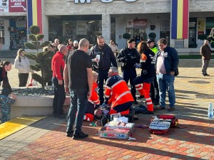 barbat cazut in strada