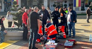 barbat cazut in strada