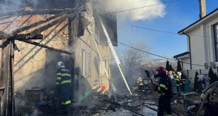 incendiu casa comuna bradu (5)