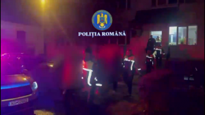 SCANDAL TINERI PITESTI (6)