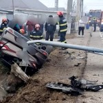 auto rasturnat stalpeni arges (2)