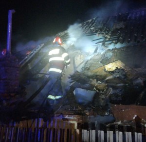 incendiu casa campulung (3)