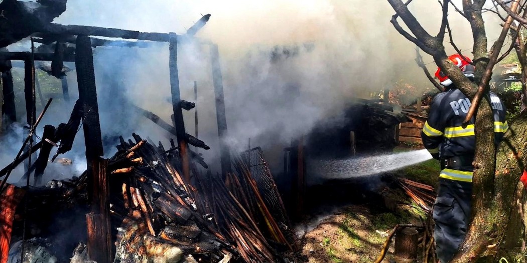 Incendiu anexă gospodărească
