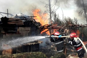 Incendiu-la-o-anexă-gospodărească