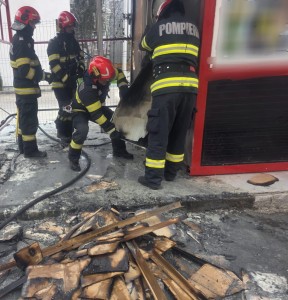 Incendiu la o construcție - Pitesti