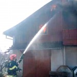 Incendiu într-o gospodărie din Câmpulung (2)
