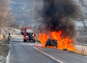 incendiu auto campulug (2)