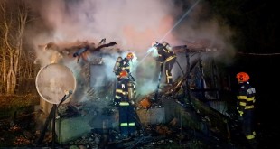 incendiu casa tigveni (2)