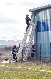 incendiu hala stefanesti (5)