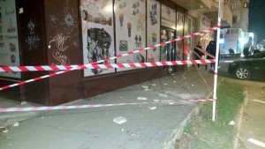 tencuiala cazuta bloc fratii golesti (4)