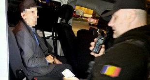 vârstnic dezorientat în autobuz