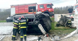 Autoturism răsturnat Davidești (1)