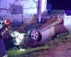 Autoturism răsturnat Dobrești,satul Furești (1)