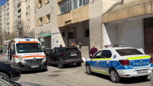 Copil căzut de la etajul 4 al unui bloc - Pitești, zona Nord (1)