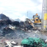 Incendiu puternic la Albota. Ard deșeuri menajere (3)