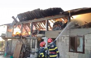 incendiu casa com buzoesti (2)