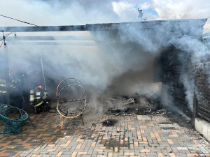 incendiu casa pitesti (1)