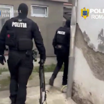 percheziții Rucăr (2)